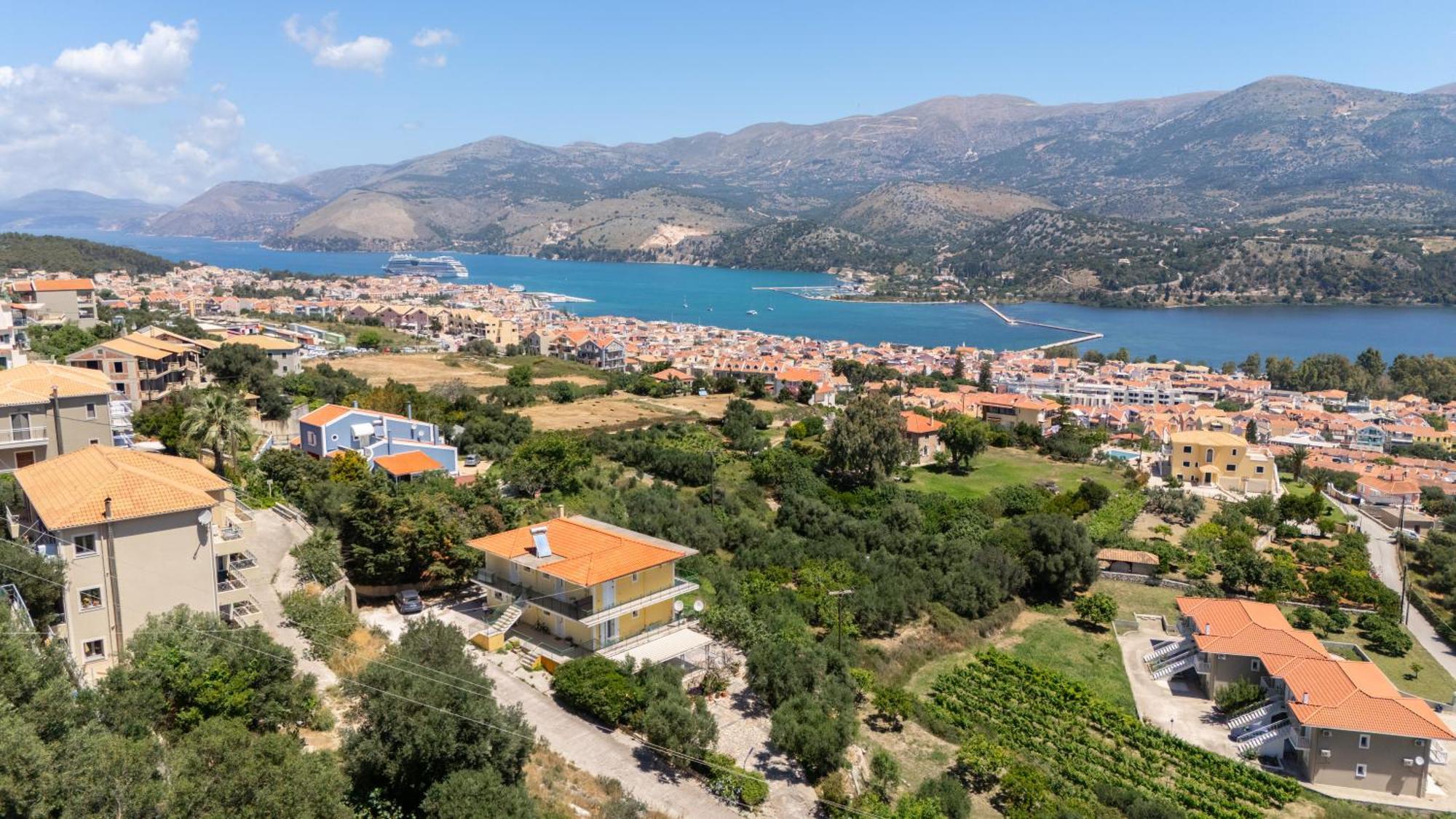 Apaggio Di - Private Parking & Sea View Argostoli (Kefalonia)